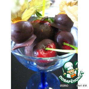 Рецепт - свежие фрукты в шоколадном "фондю"