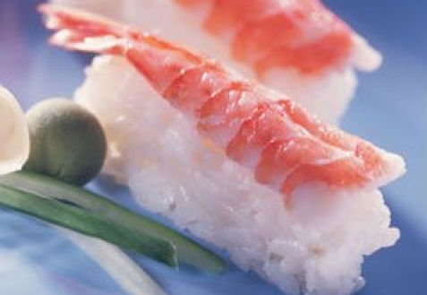 Рецепт - суши с креветками и кальмарами