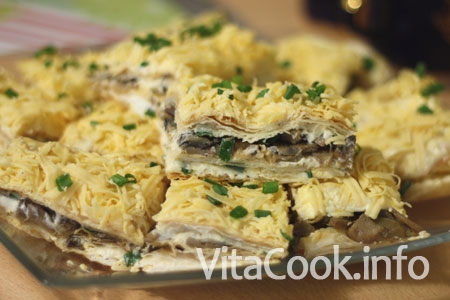 Рецепт - пирог с грибами и сыром